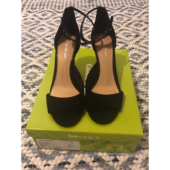 Gianni Bini Shoes - 🆕 GIANNI BINI “Keerna” Suede Heels